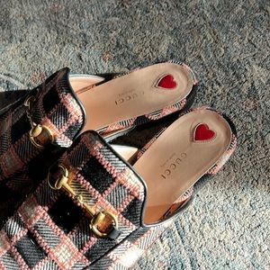 Gucci shoes worn only once.  100% authentic